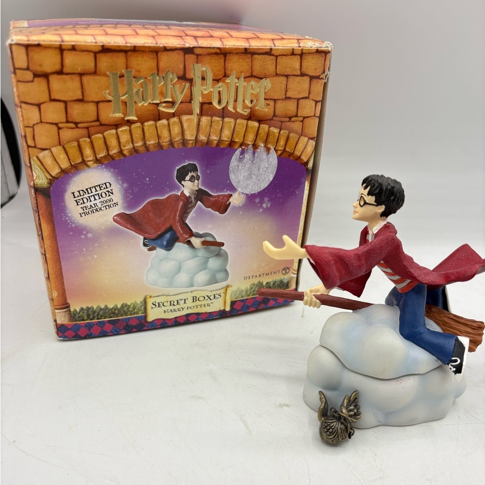 Harry Potter Secret Boxes Department 56 Limited Edition 2000 Statue